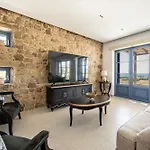 Majestic Private Pool Vila