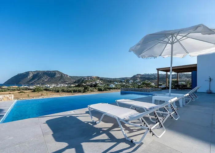 Majestic Private Pool וילה Kámpos